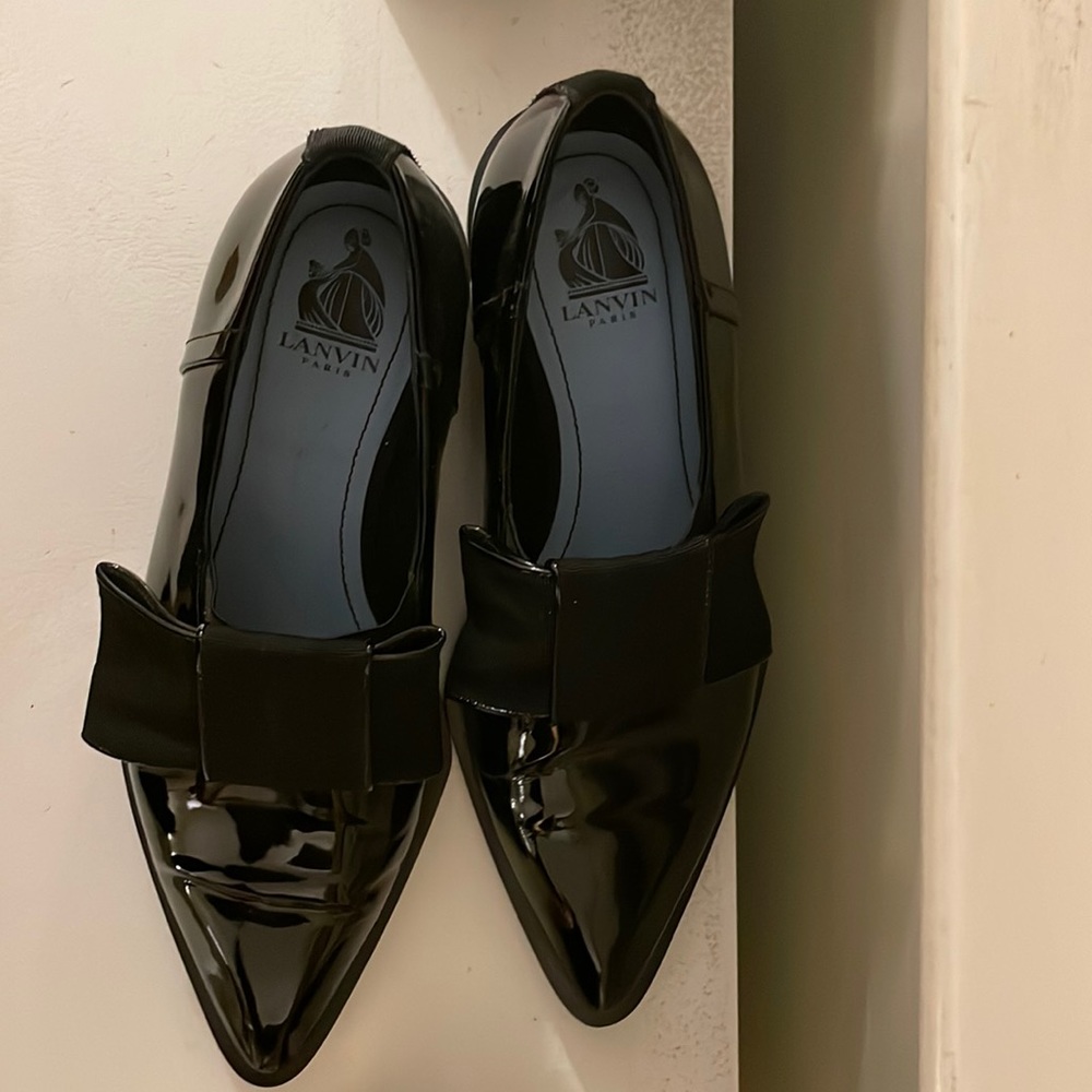 Nearly new women’s Lanvin tuxedo shoes